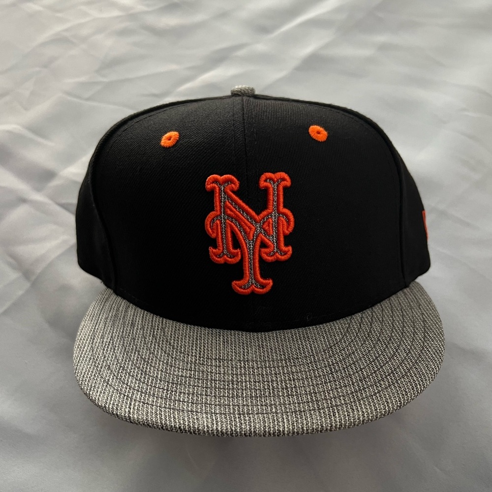 Black NEW ERA New York Mets 9Fifty snap back hat 🗽 | OS